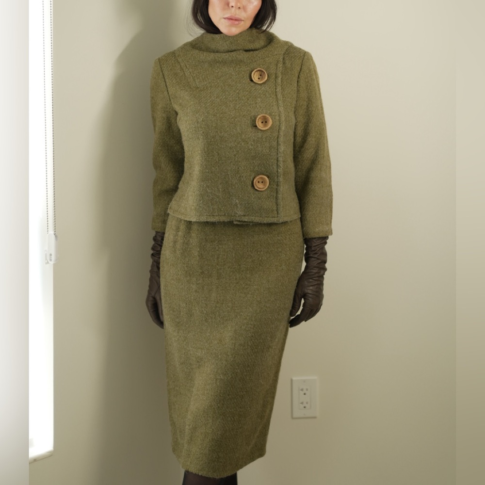 1960s True Vintage Wool Olive Green Tulip Skirt with Blazer - Picture 6 of 11